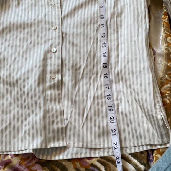 Green and Cream Talbots Pure Silk Blouse - Picture 4 of 6